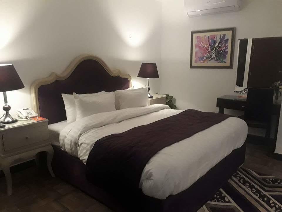 Maisonette Hotel & Apartments Lahore Exterior photo