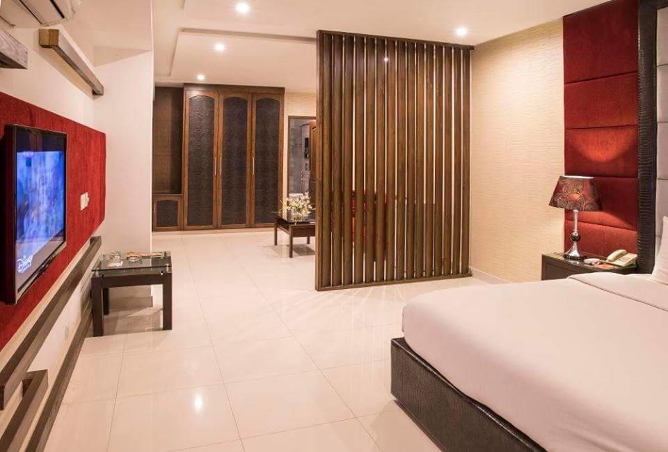 Maisonette Hotel & Apartments Lahore Exterior photo