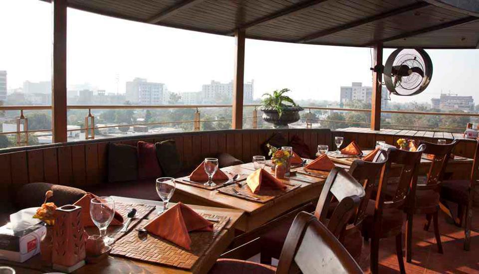 Maisonette Hotel & Apartments Lahore Exterior photo