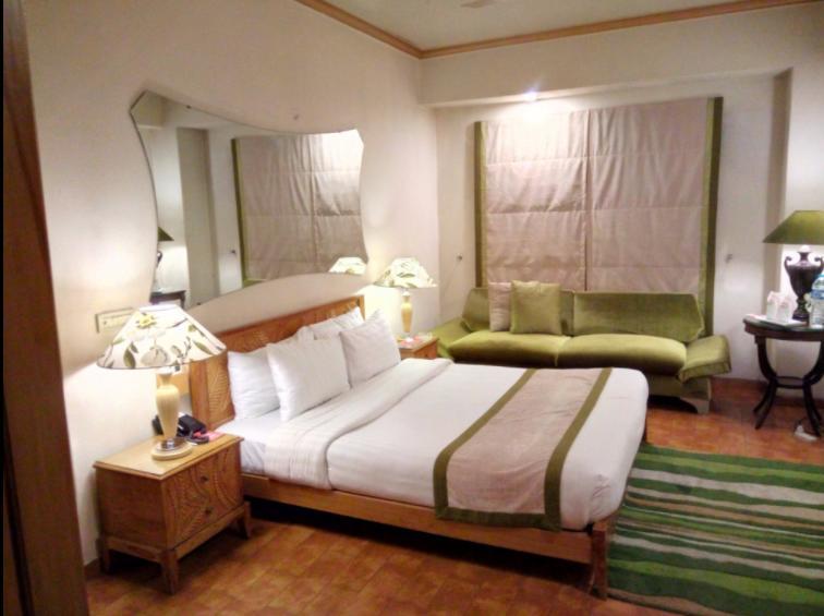 Maisonette Hotel & Apartments Lahore Exterior photo
